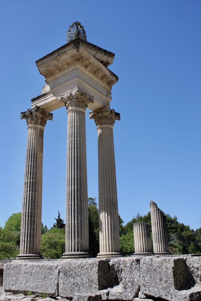 Glanum pillars